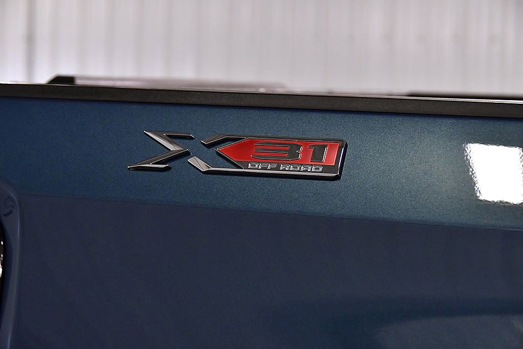 Used 2025 GMC Sierra 1500 Elevation w/ Elevation Premium Package AWD/4WD image 12