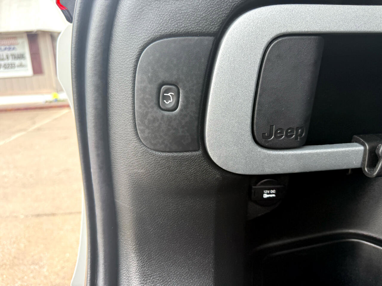 Used 2017 Jeep Cherokee High Altitude w/ Luxury Group image 60