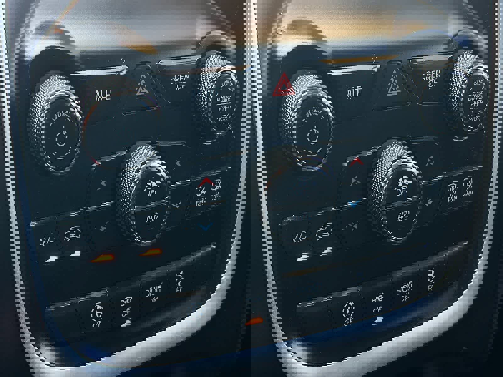 Used 2019 Dodge Durango SXT image 21