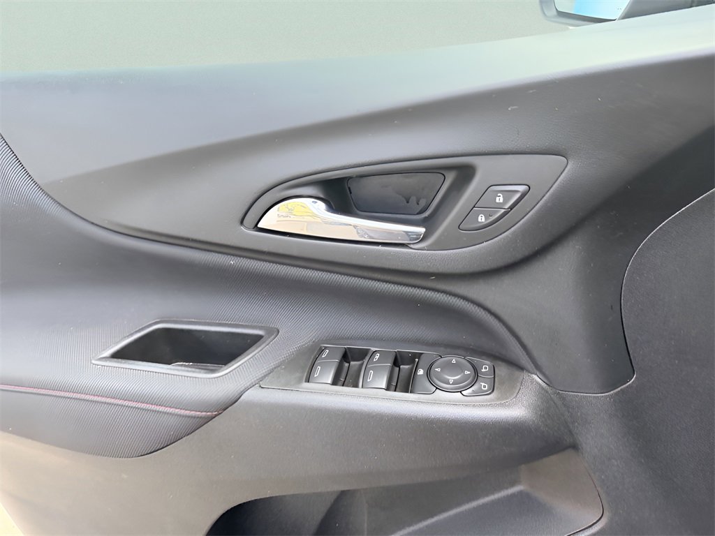 Used 2022 Chevrolet Equinox RS w/ RS Leather Package image 23