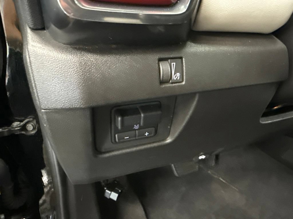 Used 2024 GMC Canyon AT4X AWD/4WD image 23