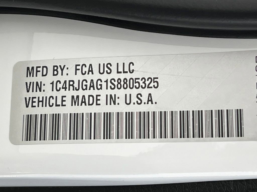 New 2025 Jeep Grand Cherokee Laredo w/ Luxury Tech Group I image 38