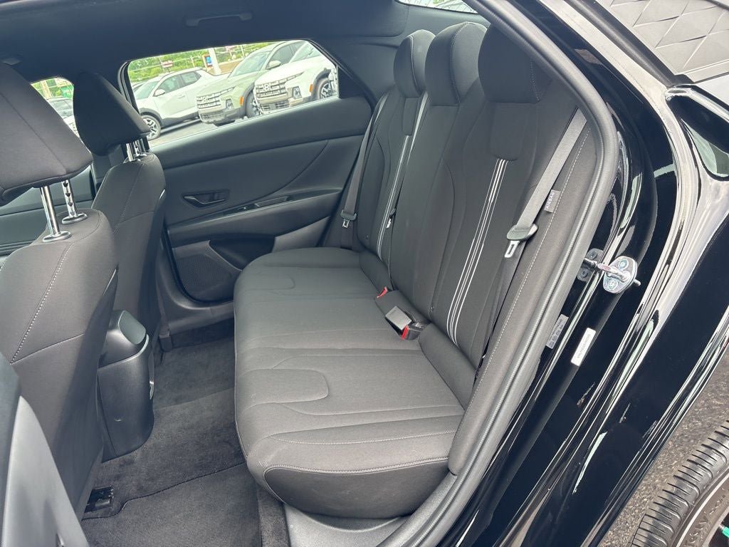 Certified 2025 Hyundai Elantra Sport FWD image 22