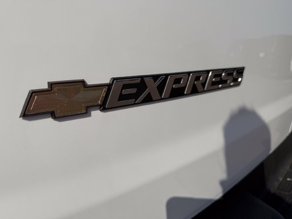 Used 2025 Chevrolet Express 2500 w/ Driver Convenience Package RWD image 11