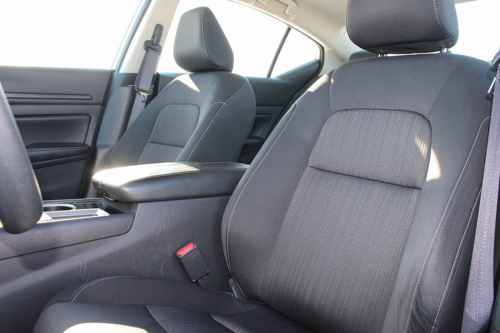 Used 2024 Nissan Altima 2.5 SV image 11