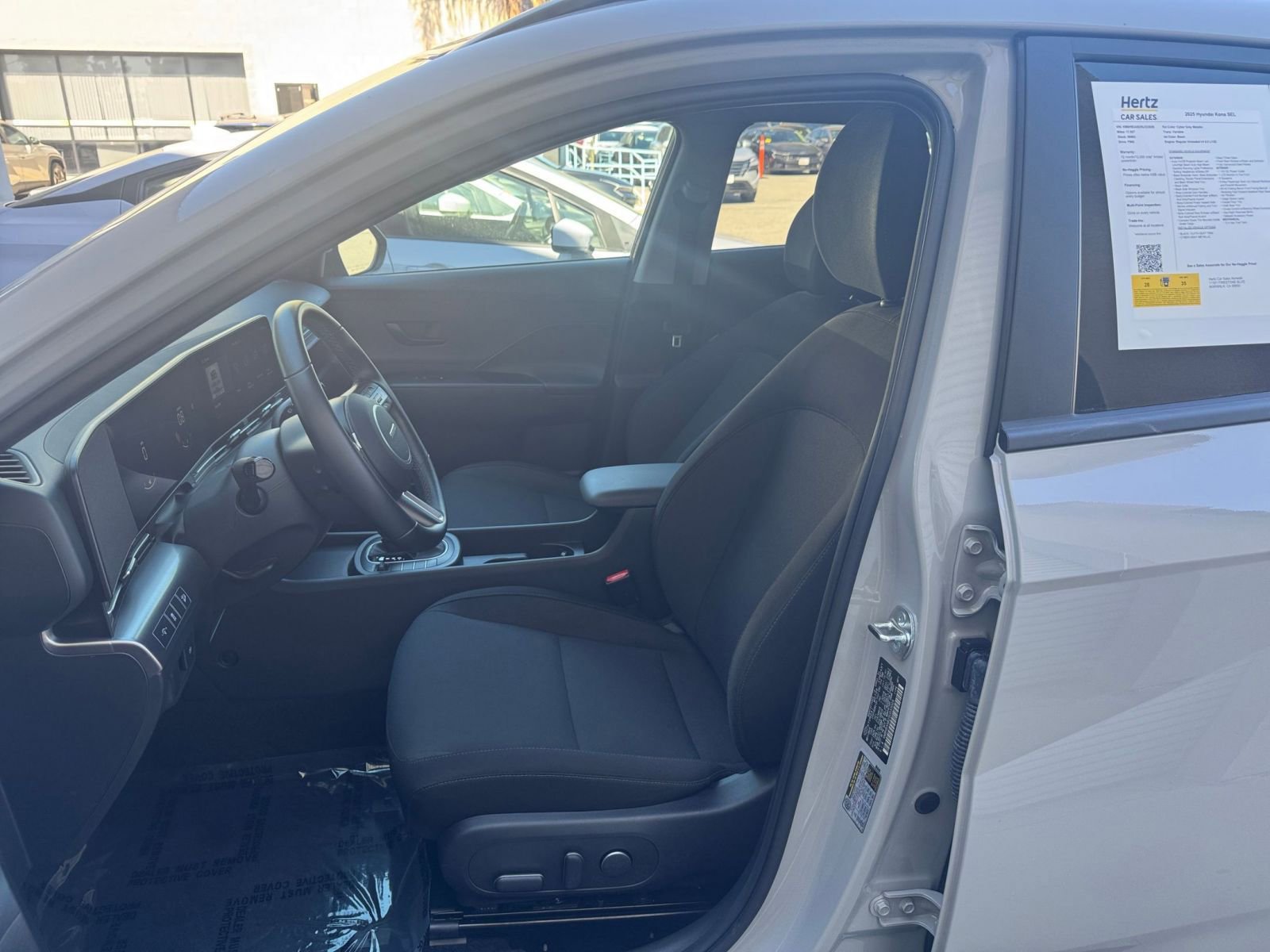 Used 2025 Hyundai Kona SEL image 28