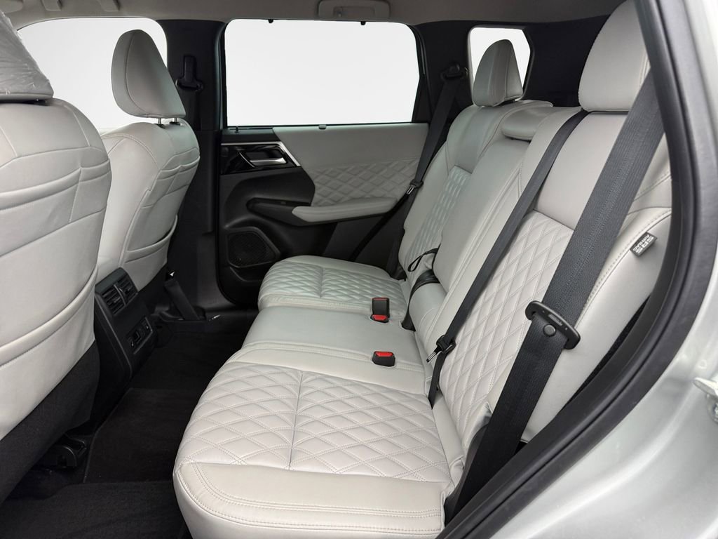 Used 2023 Mitsubishi Outlander SEL image 23