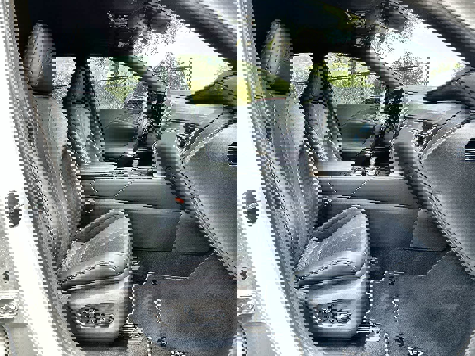 Used 2024 Lexus RX 500h F Sport w/ Convenience Package image 9