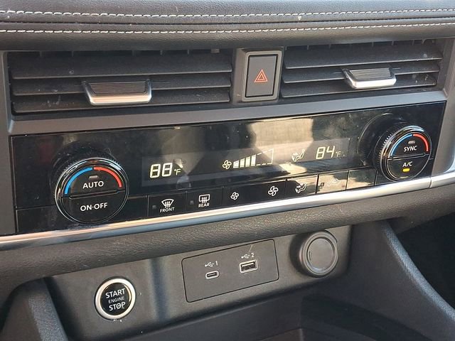 Used 2023 Nissan Rogue SV image 18