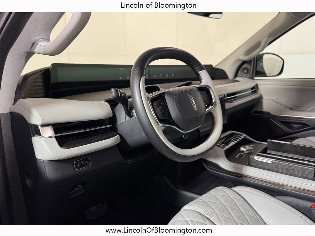 Certified 2025 Lincoln Navigator L Black Label w/ Black Label Special Edition image 44