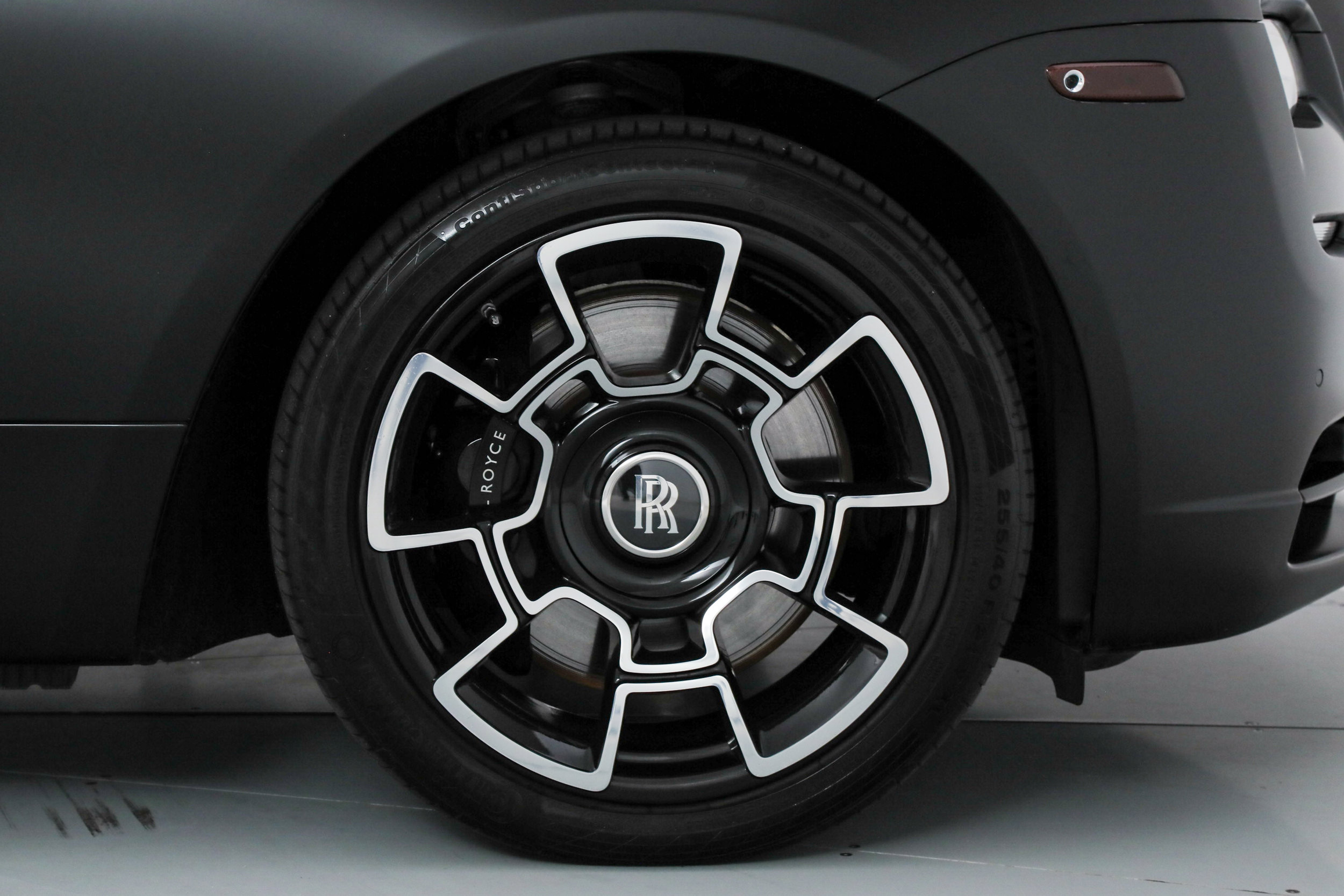 Used 2021 Rolls-Royce Wraith RWD image 46