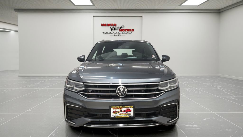 Used 2023 Volkswagen Tiguan SEL R-Line image 8