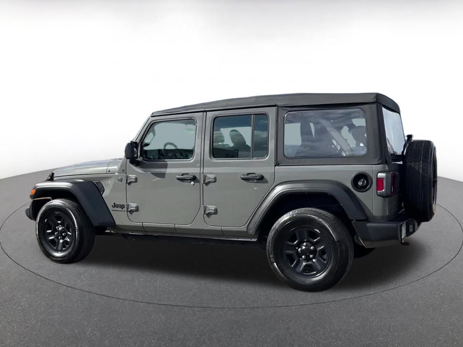 Used 2023 Jeep Wrangler Sport image 9