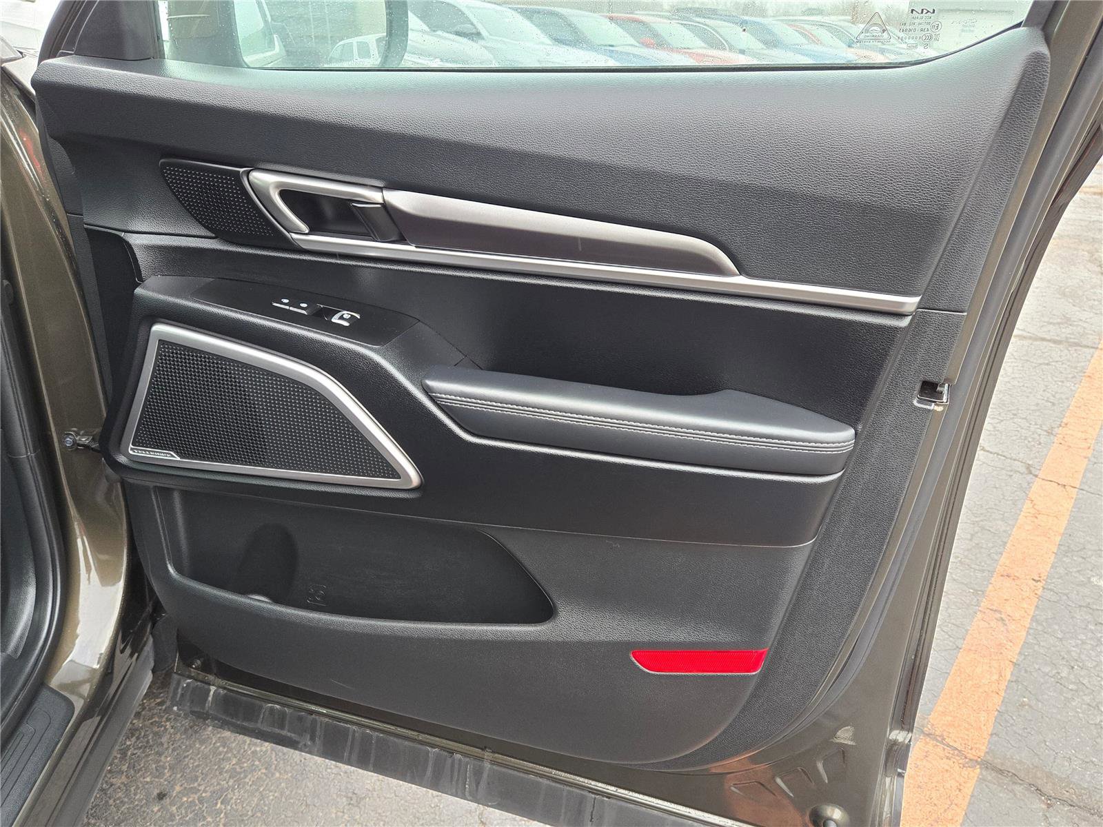 Used 2024 Kia Telluride S w/ S Sunroof Package image 6