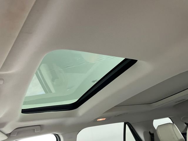 Used 2017 Ford Explorer Platinum image 10