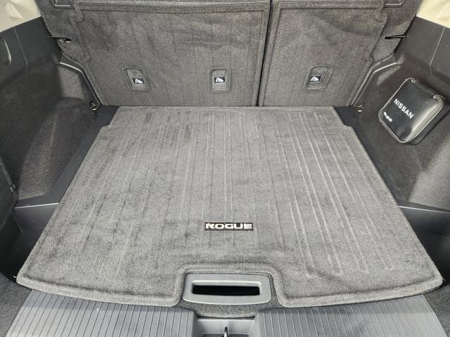 Used 2023 Nissan Rogue SV FWD image 26