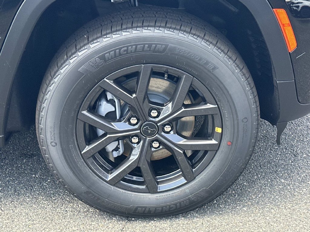 New 2027 Jeep Grand Cherokee Altitude AWD/4WD image 11