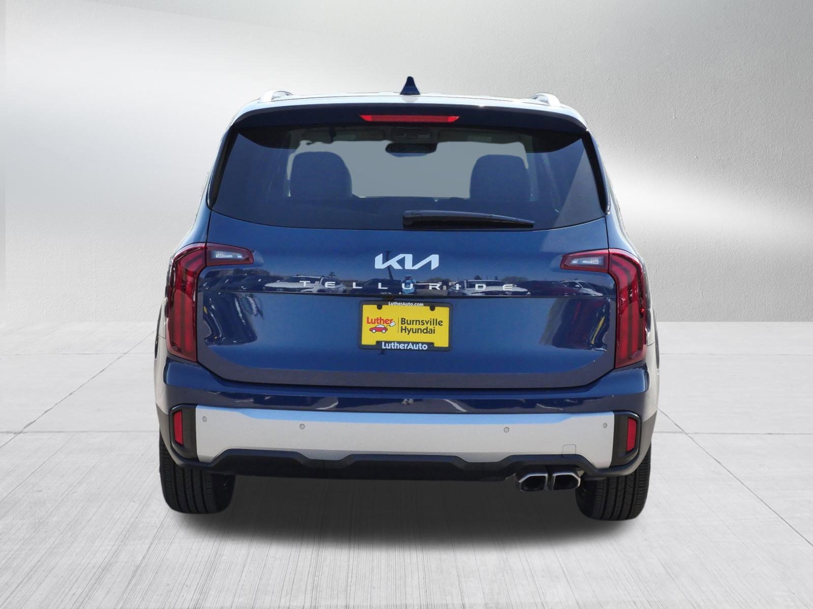 Used 2023 Kia Telluride S FWD image 6