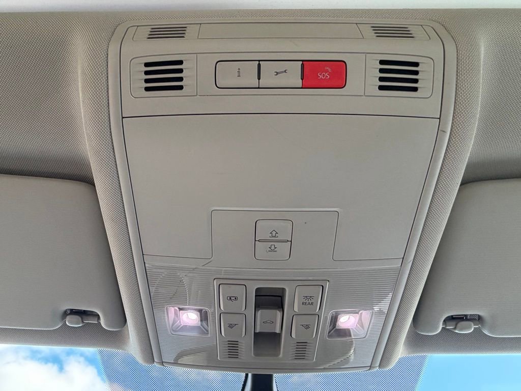 Used 2017 Volkswagen Golf Alltrack SE image 31