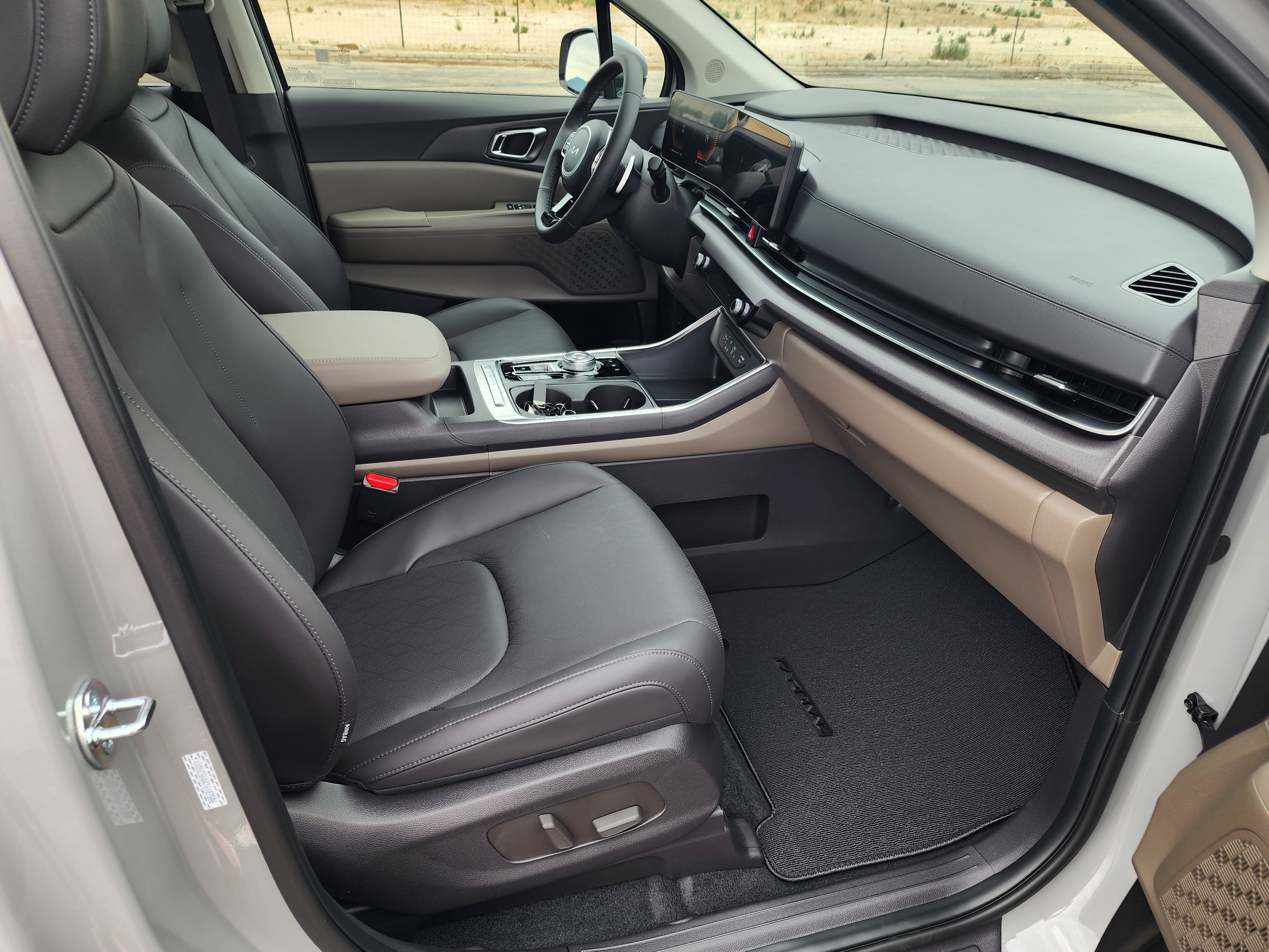 New 2026 Kia Carnival EX image 9