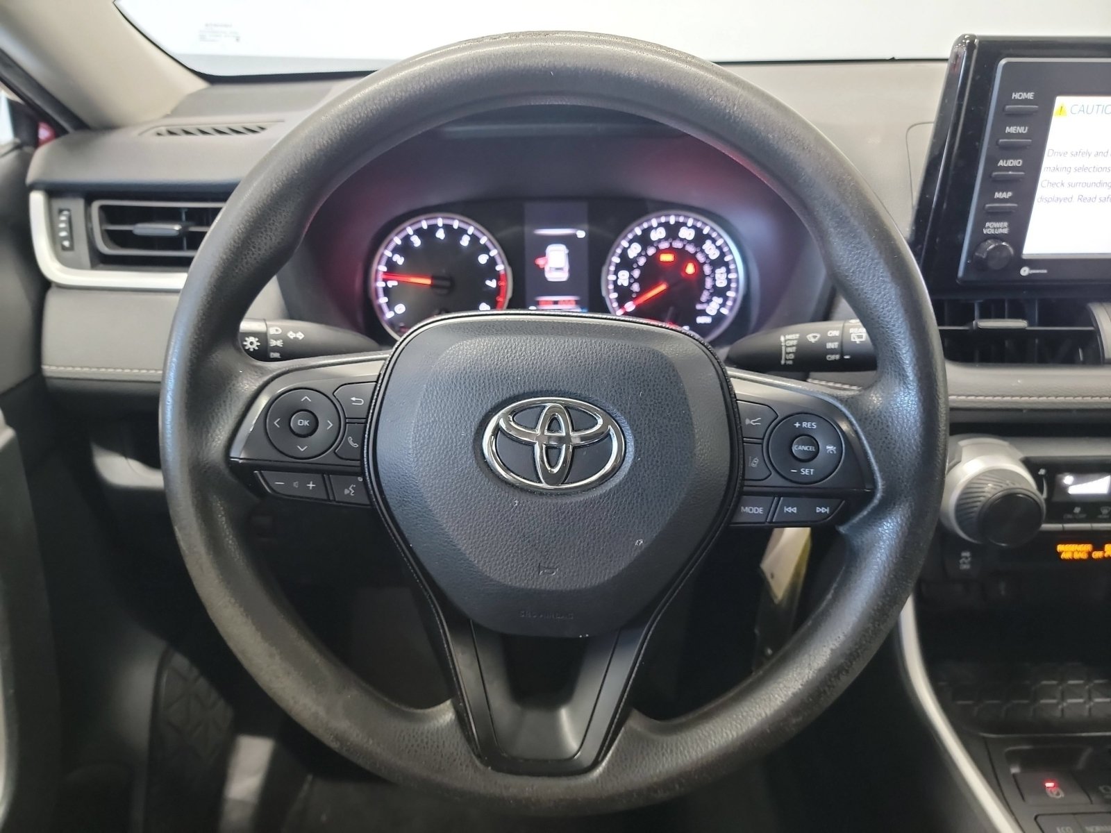 Used 2021 Toyota RAV4 LE AWD/4WD image 17