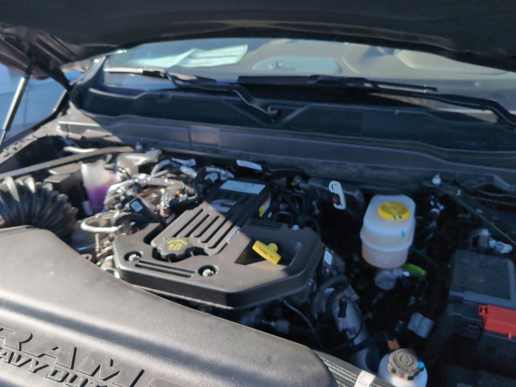 New 2025 RAM 2500 Limited image 40