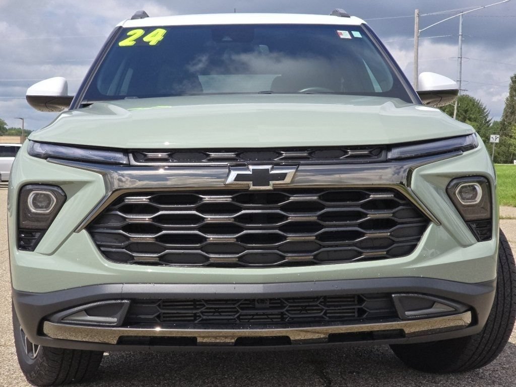 Used 2024 Chevrolet TrailBlazer ACTIV w/ Driver Confidence Package AWD/4WD image 15