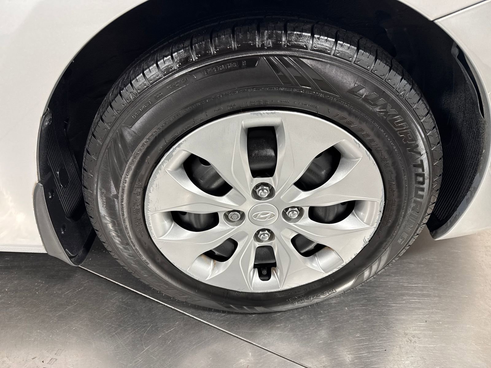 Used 2017 Hyundai Accent SE FWD image 14