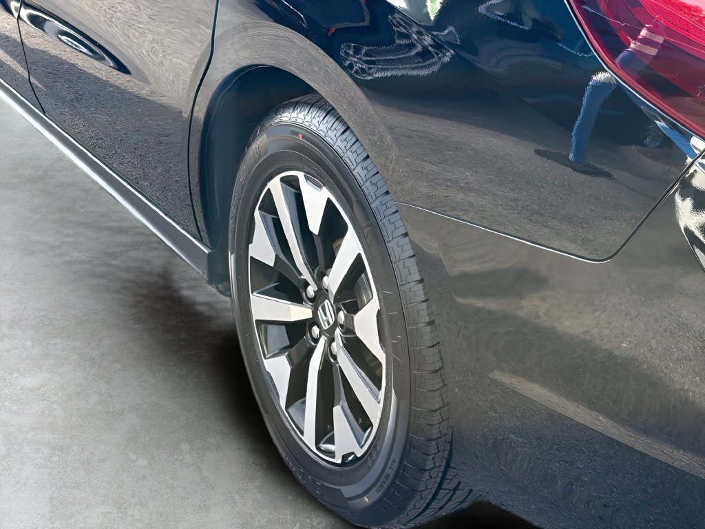 Used 2025 Honda Odyssey EX-L image 9