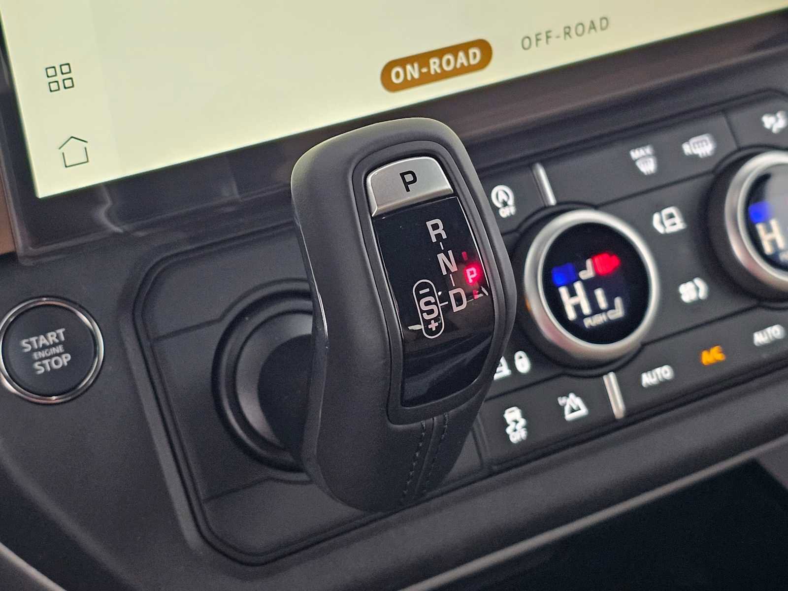 New 2026 Land Rover Defender 110 X image 30