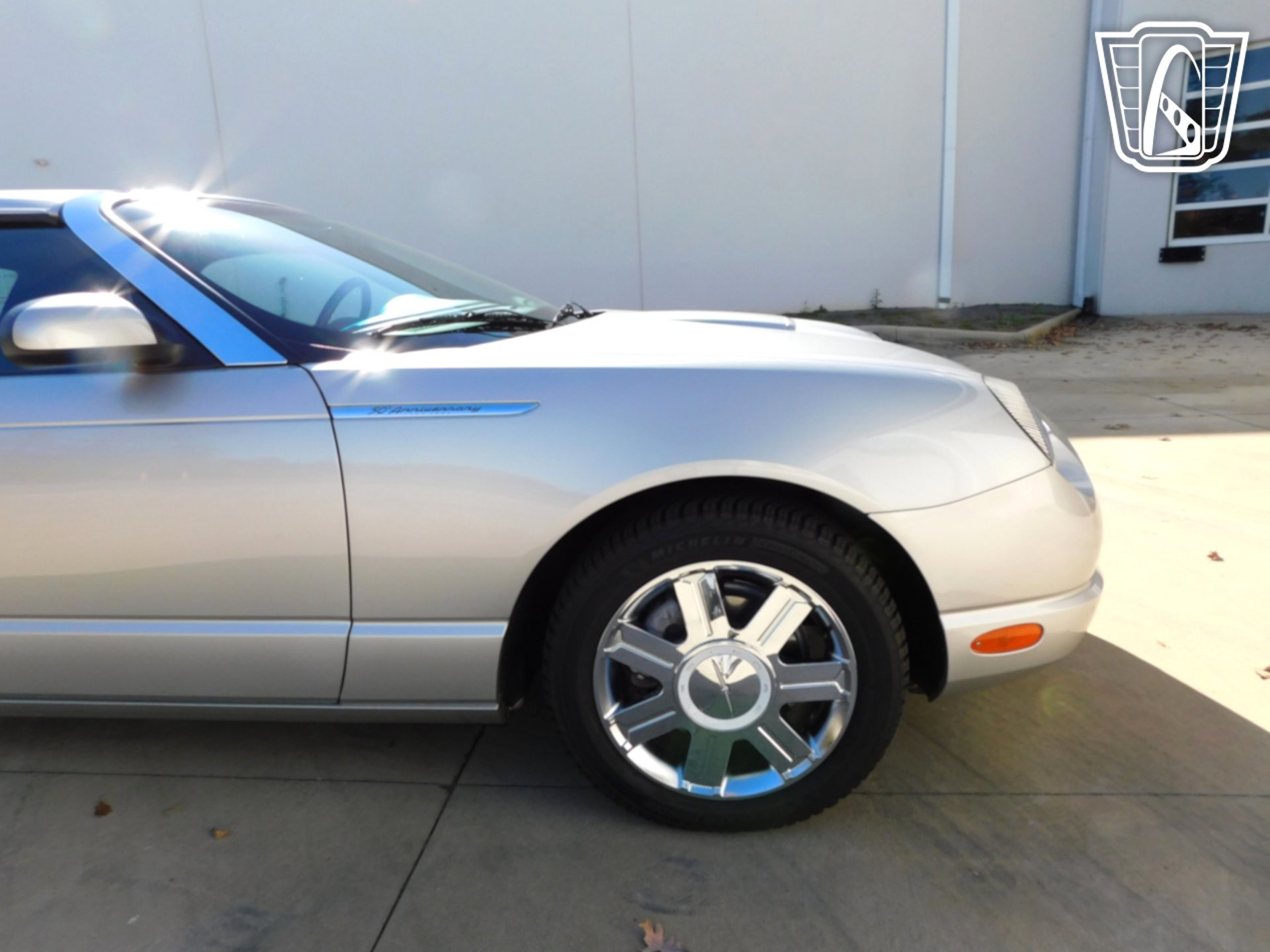 Used 2005 Ford Thunderbird image 35