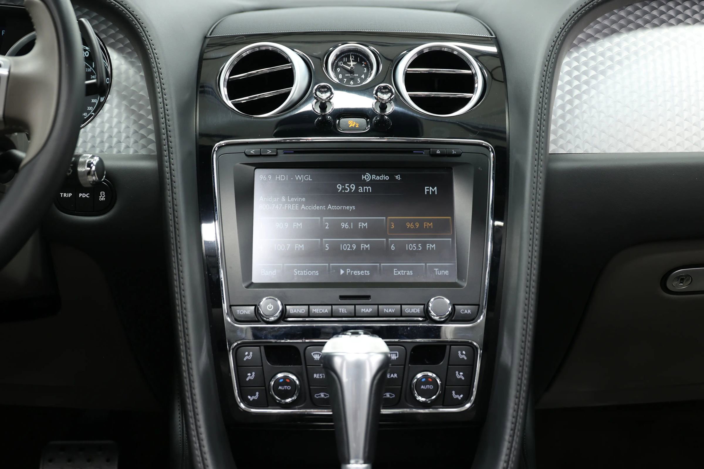 Used 2014 Bentley Flying Spur W12 image 27