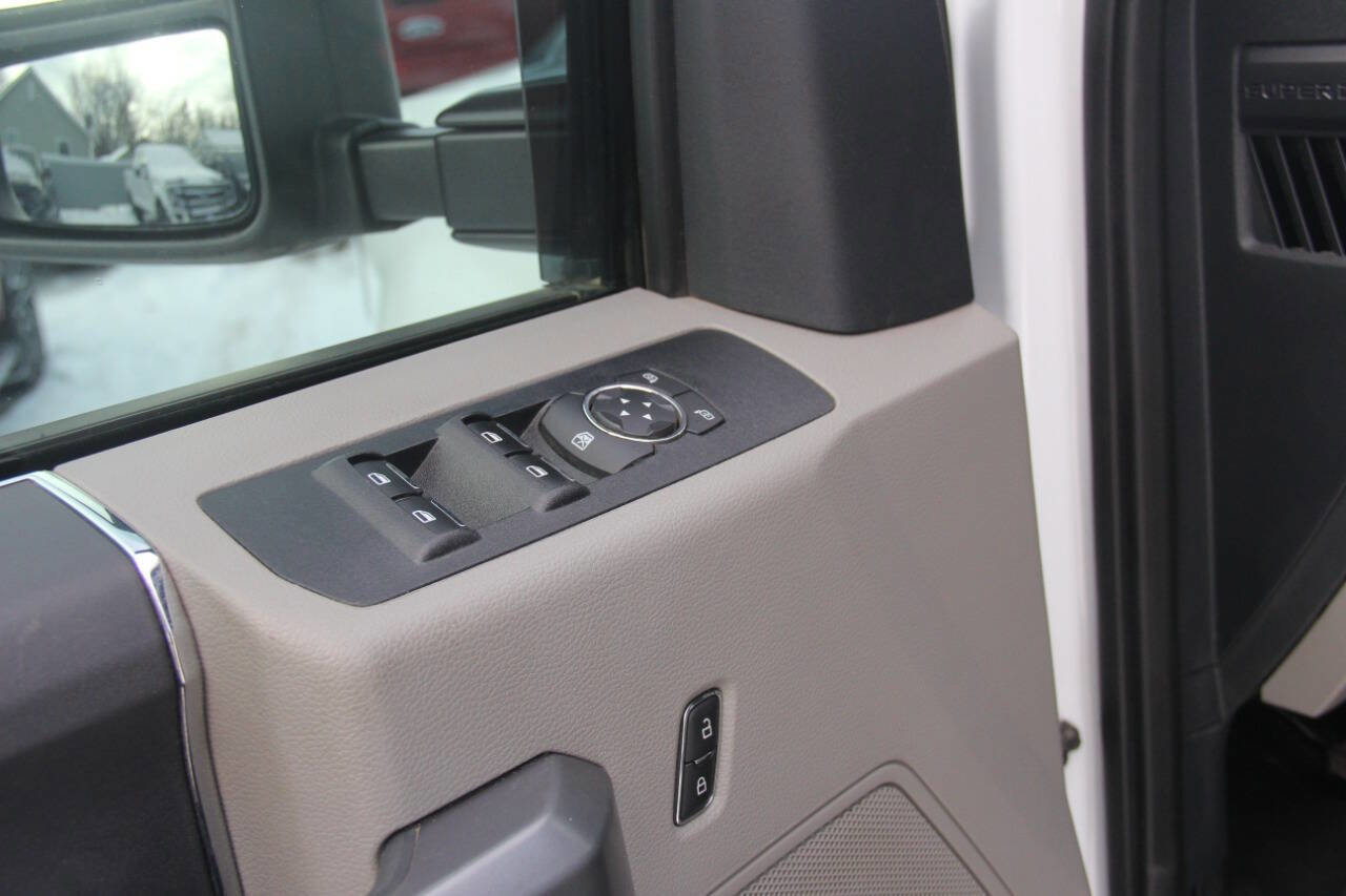 Used 2022 Ford F350 XLT image 32