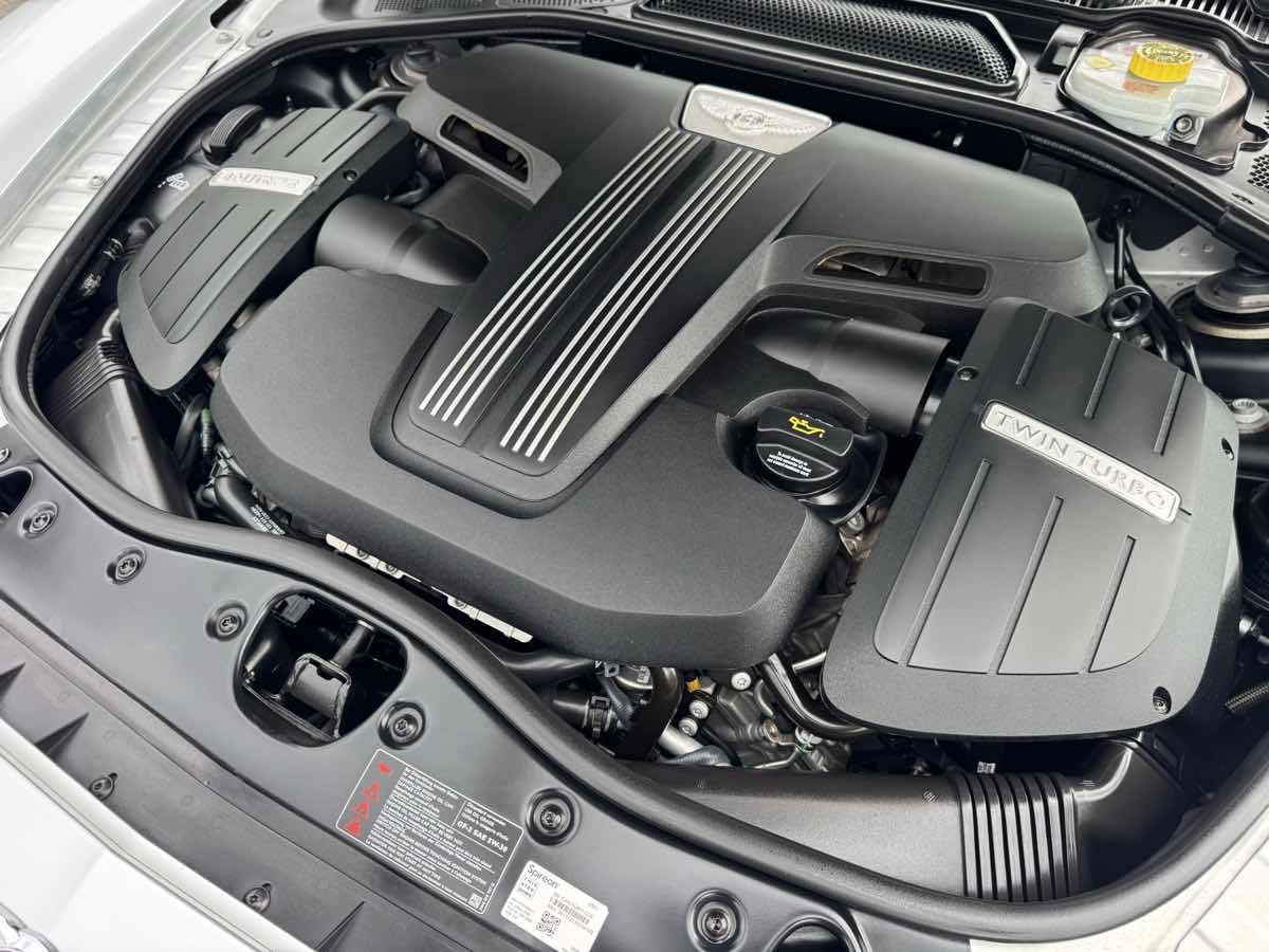 Used 2015 Bentley Flying Spur V8 AWD/4WD image 30
