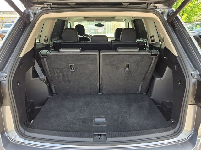 Used 2025 Volkswagen Atlas SE image 7