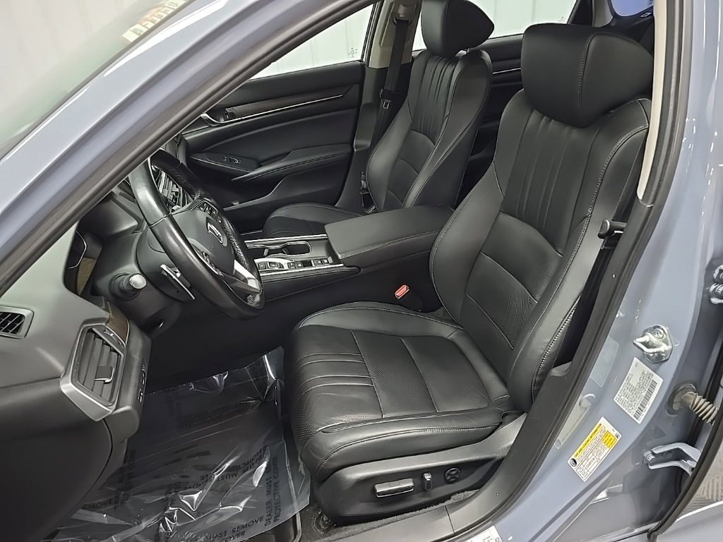 Used 2022 Honda Accord Touring image 30
