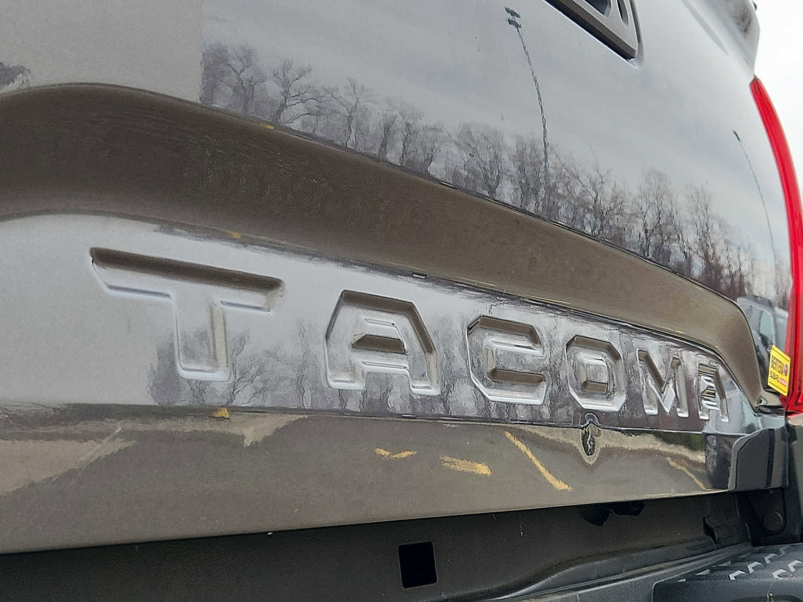 Used 2018 Toyota Tacoma SR w/ SR Convenience Package image 29