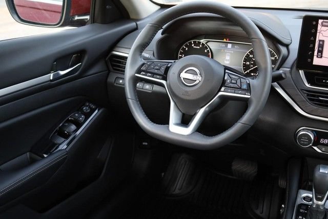 Certified 2025 Nissan Altima 2.5 SL FWD image 23