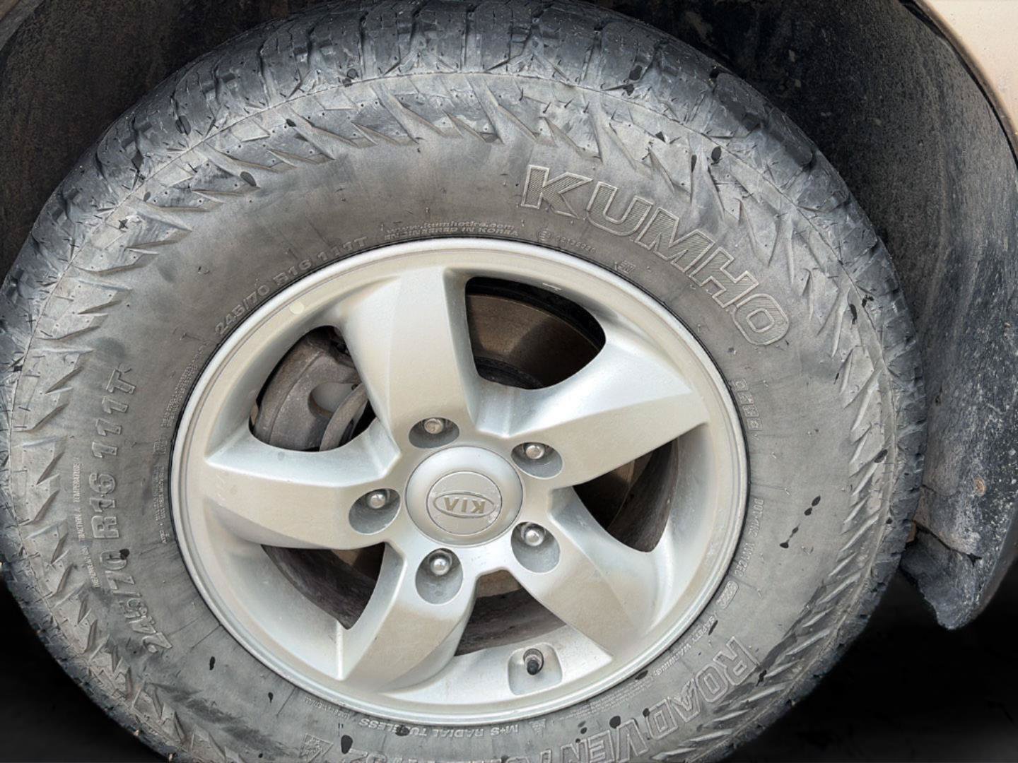 Used 2008 Kia Sorento 4WD image 26