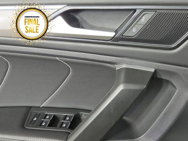 Used 2024 Volkswagen Tiguan SE R-Line image 25