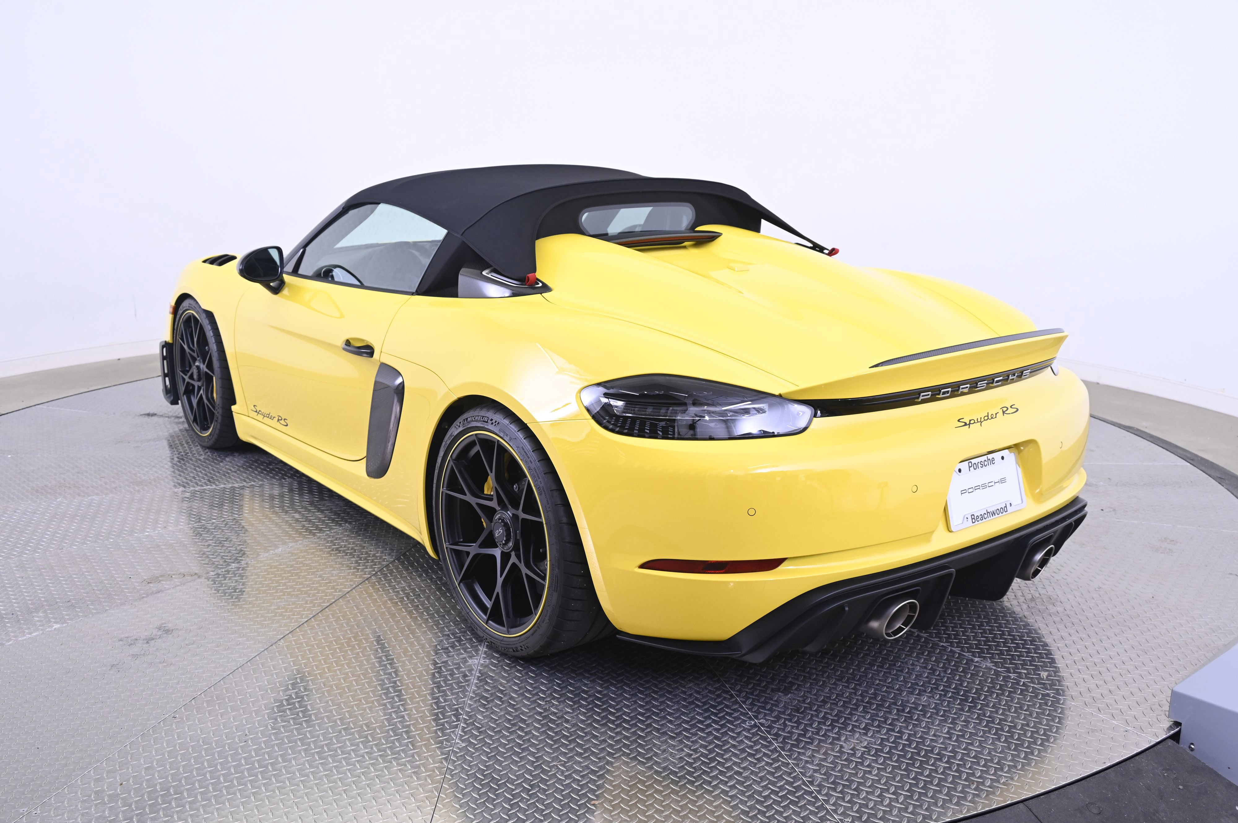Certified 2025 Porsche 718 Boxster Spyder RS RWD image 13
