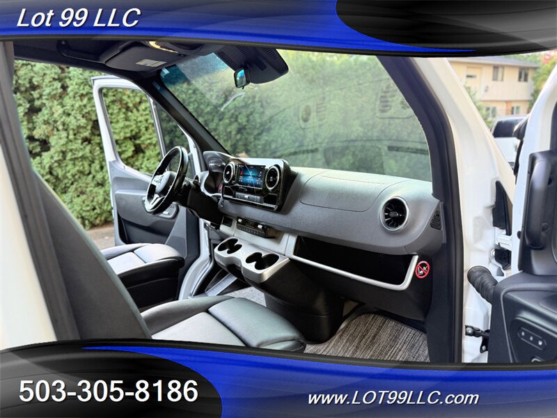 Used 2020 Mercedes-Benz Sprinter 2500 image 55