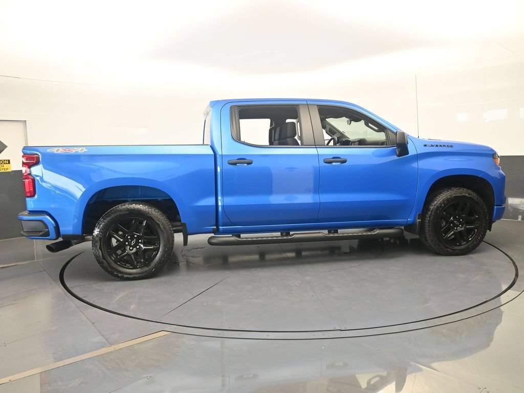 Used 2025 Chevrolet Silverado 1500 Custom w/ Turbomax Blackout Package AWD/4WD image 7