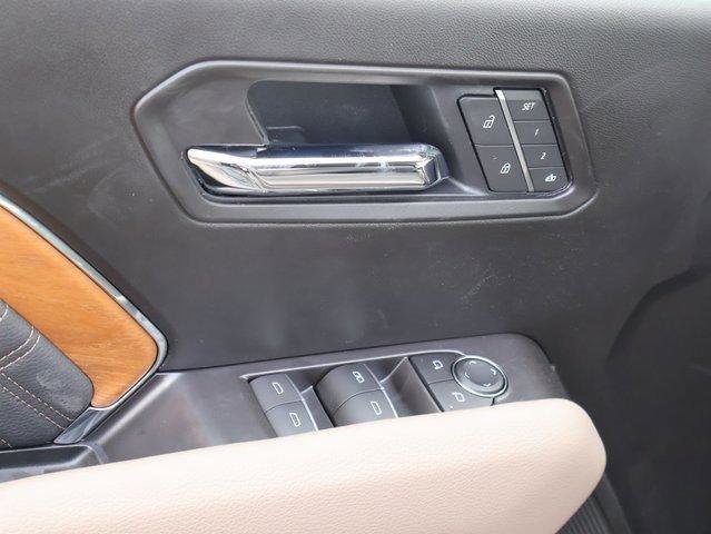 New 2025 GMC Canyon Denali image 24