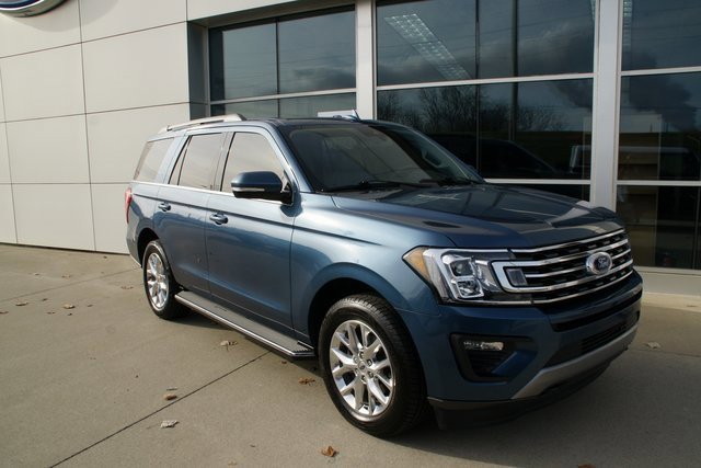 Used 2020 Ford Expedition XLT w/ Equipment Group 202A image 2