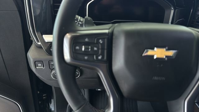 Used 2025 Chevrolet Silverado 1500 High Country w/ Technology Package image 17