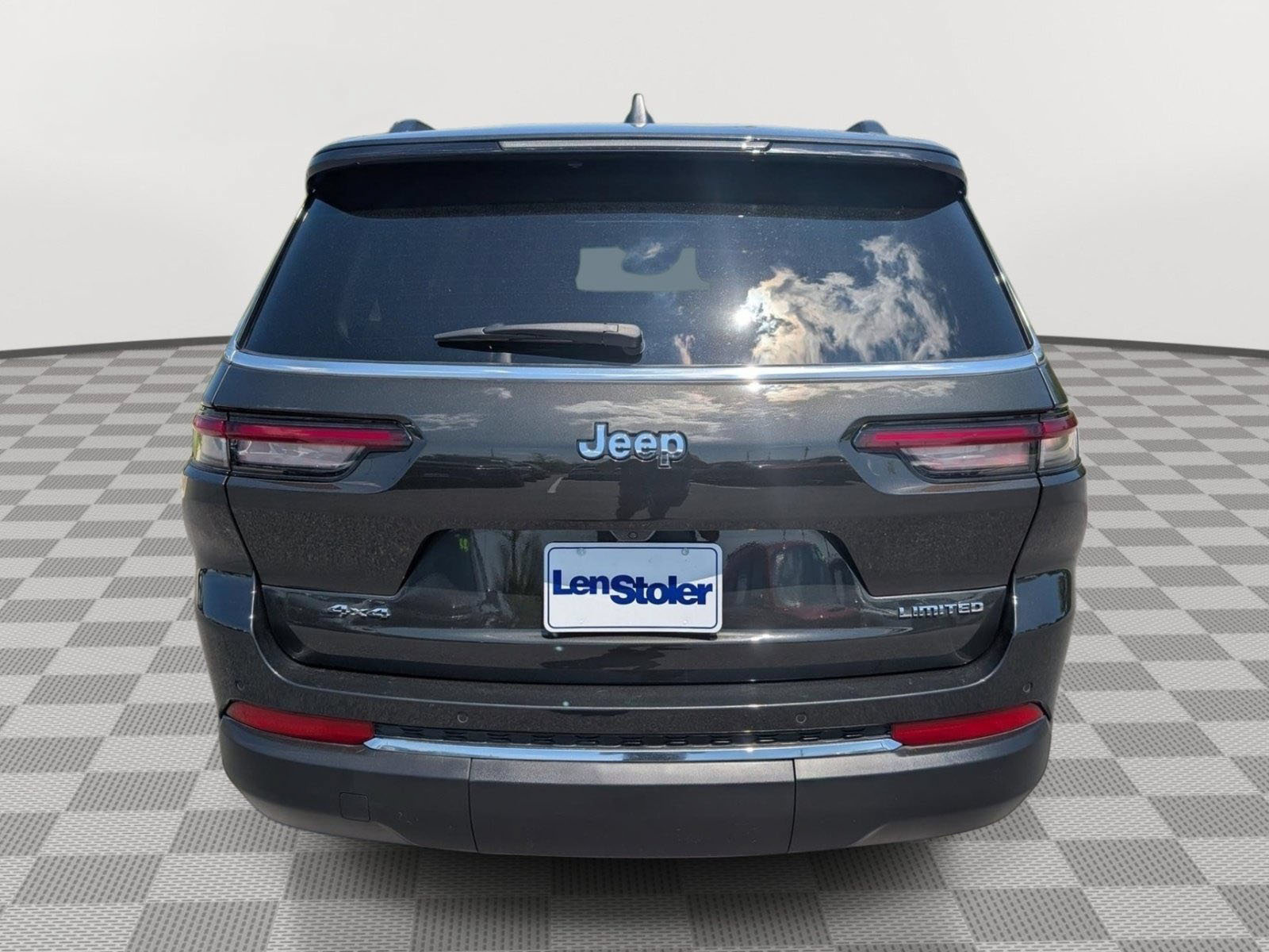 Used 2023 Jeep Grand Cherokee L Limited AWD/4WD image 4