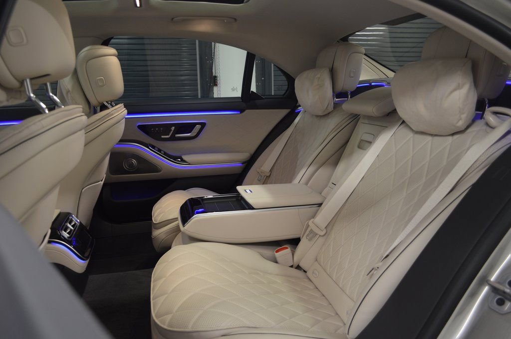Used 2024 Mercedes-Benz S 580e 4MATIC Sedan image 36