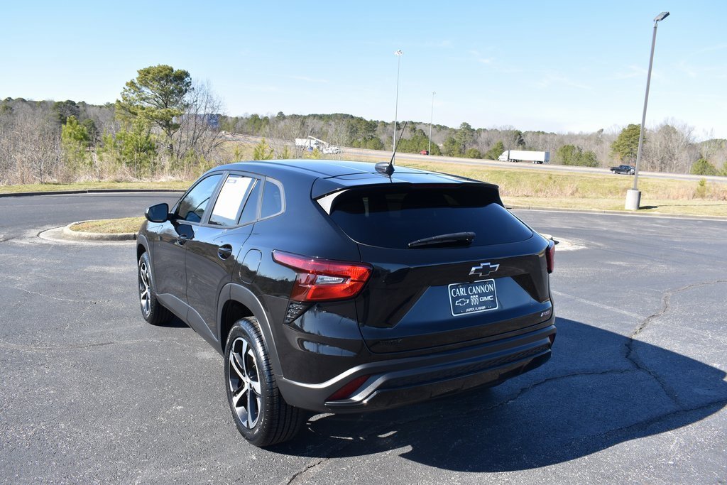 Certified 2024 Chevrolet Trax RS w/ Driver Confidence Package image 5