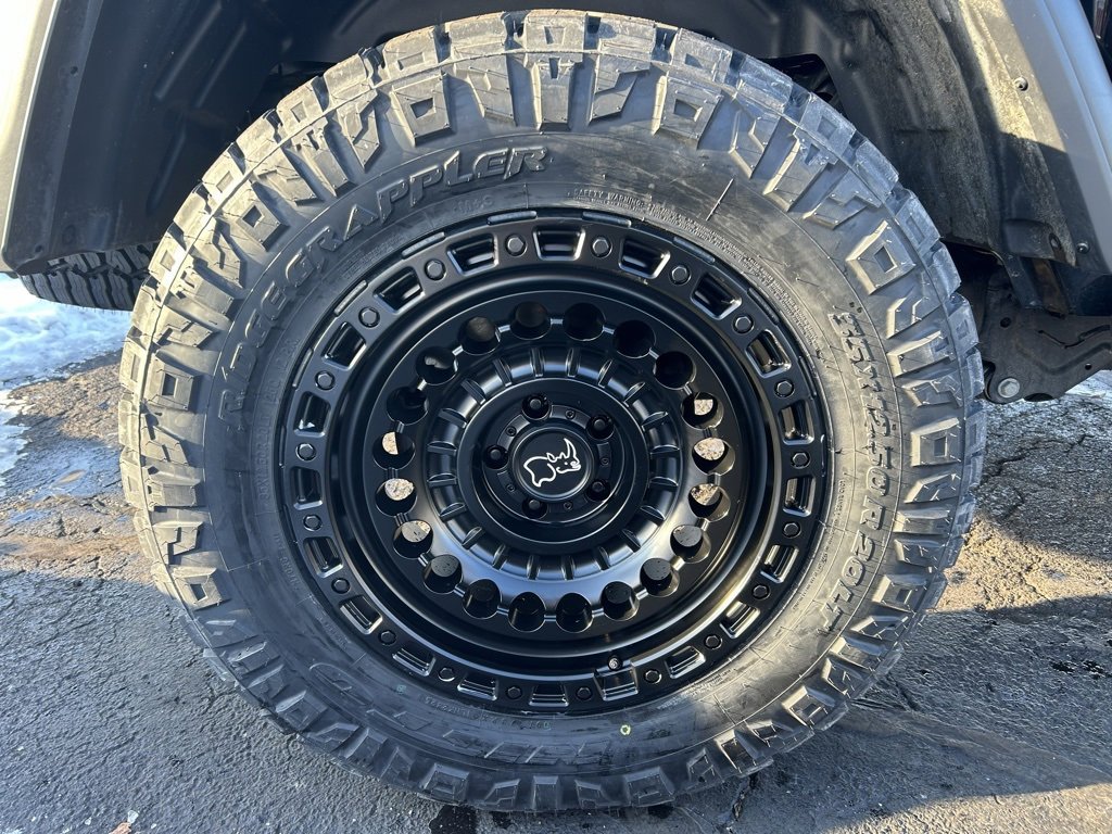 New 2025 Jeep Gladiator Mojave w/ Safety Group image 25